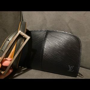 Auth Louis vuitton Wallet and Auth Women's LV belt